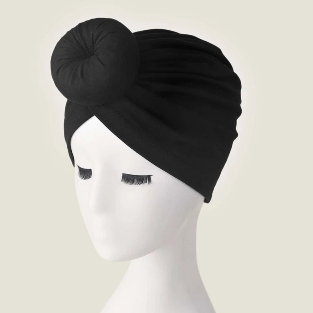 Black turban. 🖤